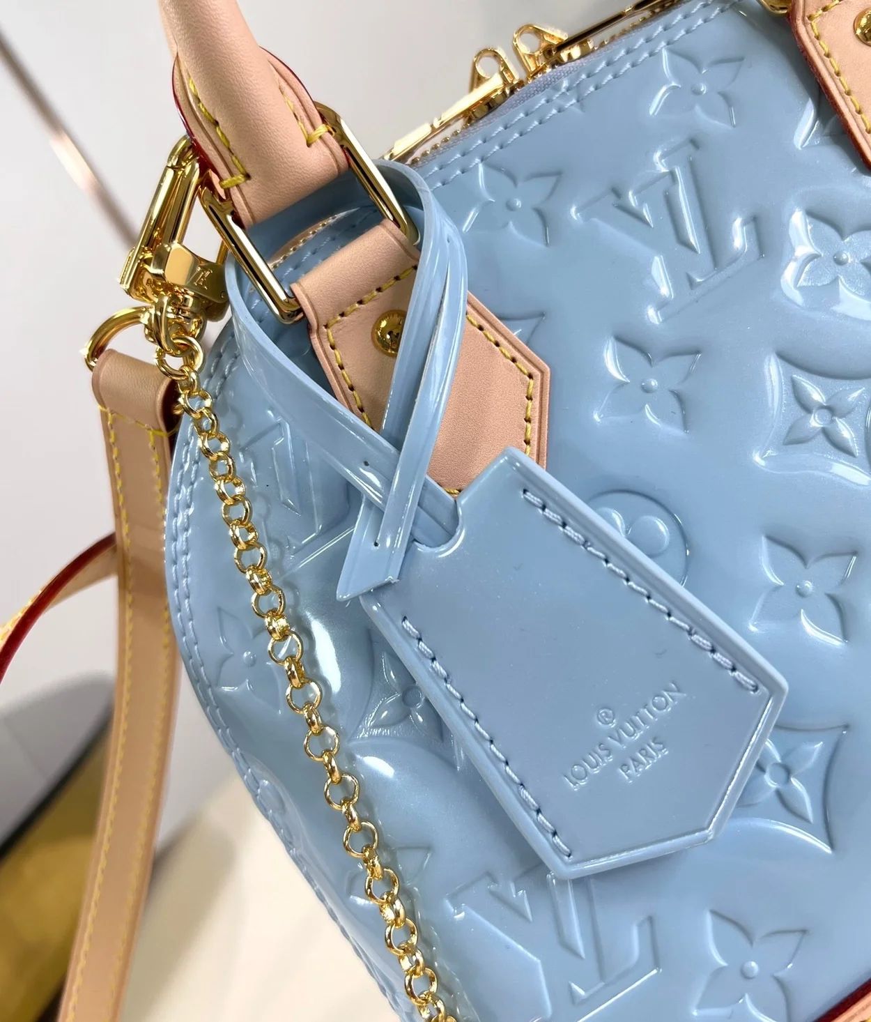 루이비통 알마 BB 백 M24062