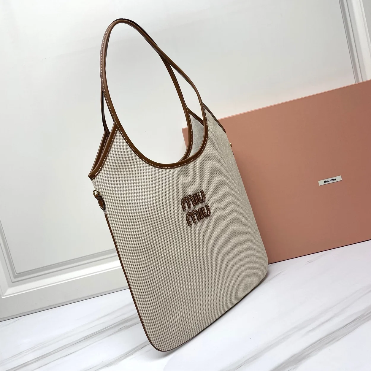 미우미우 아이비 캔버스백 베이지