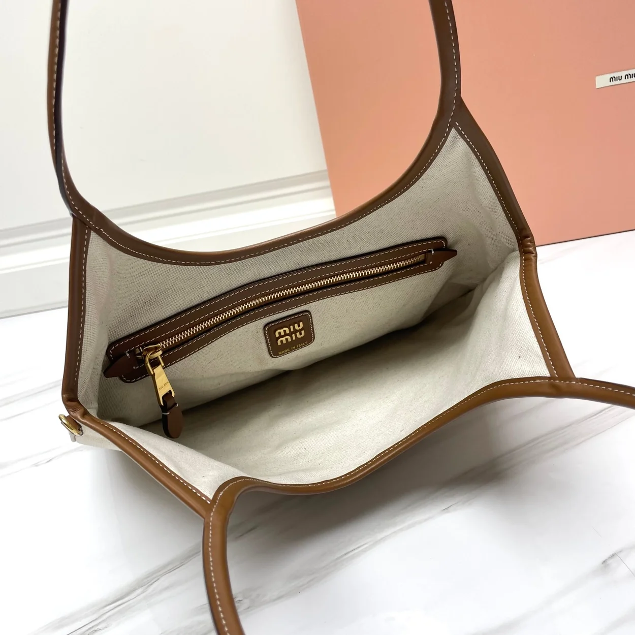 미우미우 아이비 캔버스백 베이지