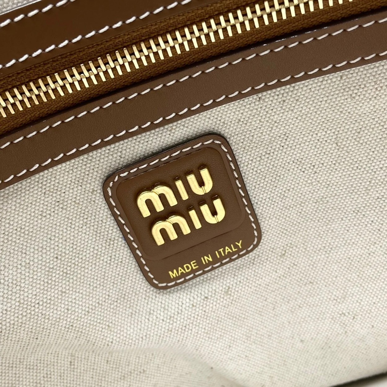 미우미우 아이비 캔버스백 베이지