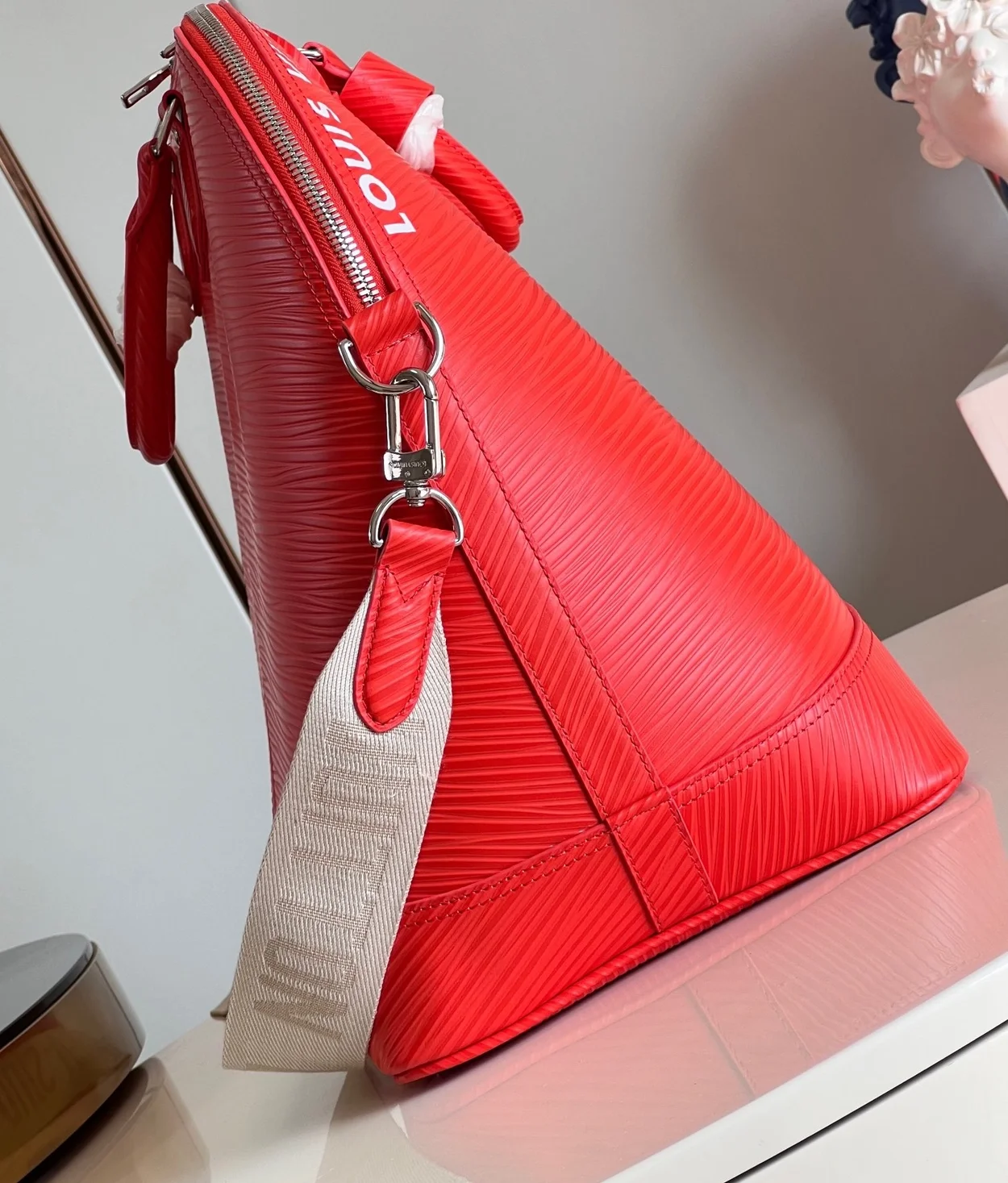 루이비통 알마 트래블 백 GM M23717