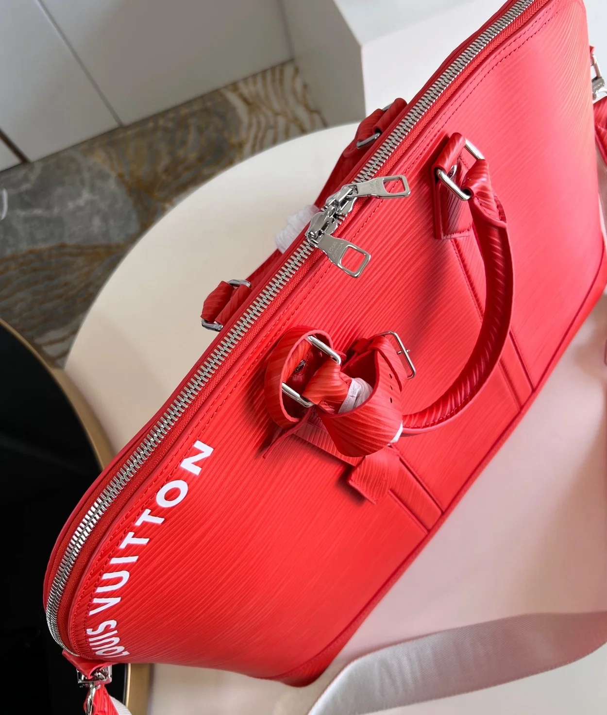 루이비통 알마 트래블 백 GM M23717