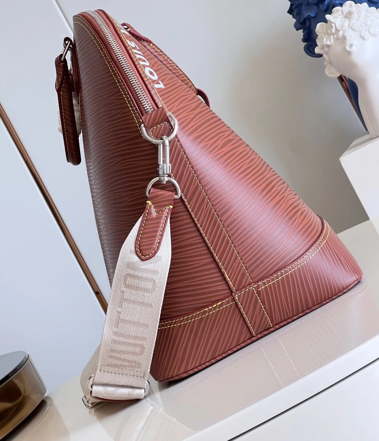 루이비통 알마 트래블 백 GM M23102