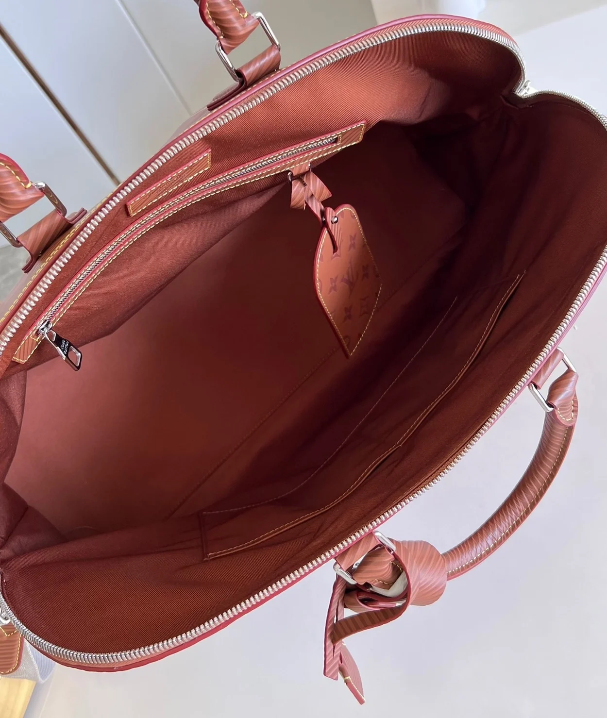 루이비통 알마 트래블 백 GM M23102