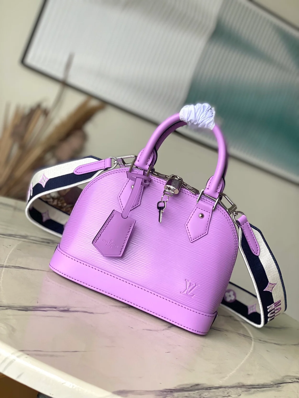 루이비통 알마 BB 에피 핸드백 M22642