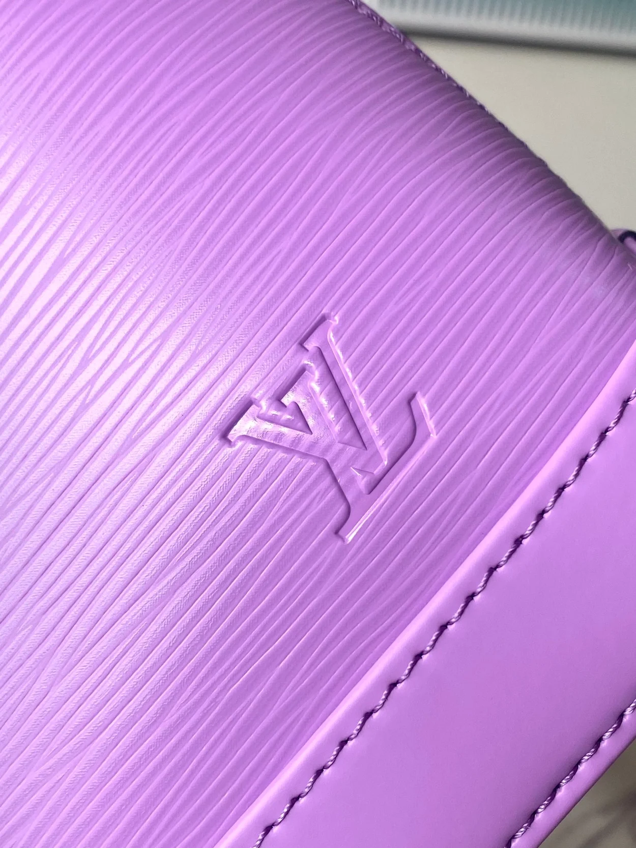 루이비통 알마 BB 에피 핸드백 M22642