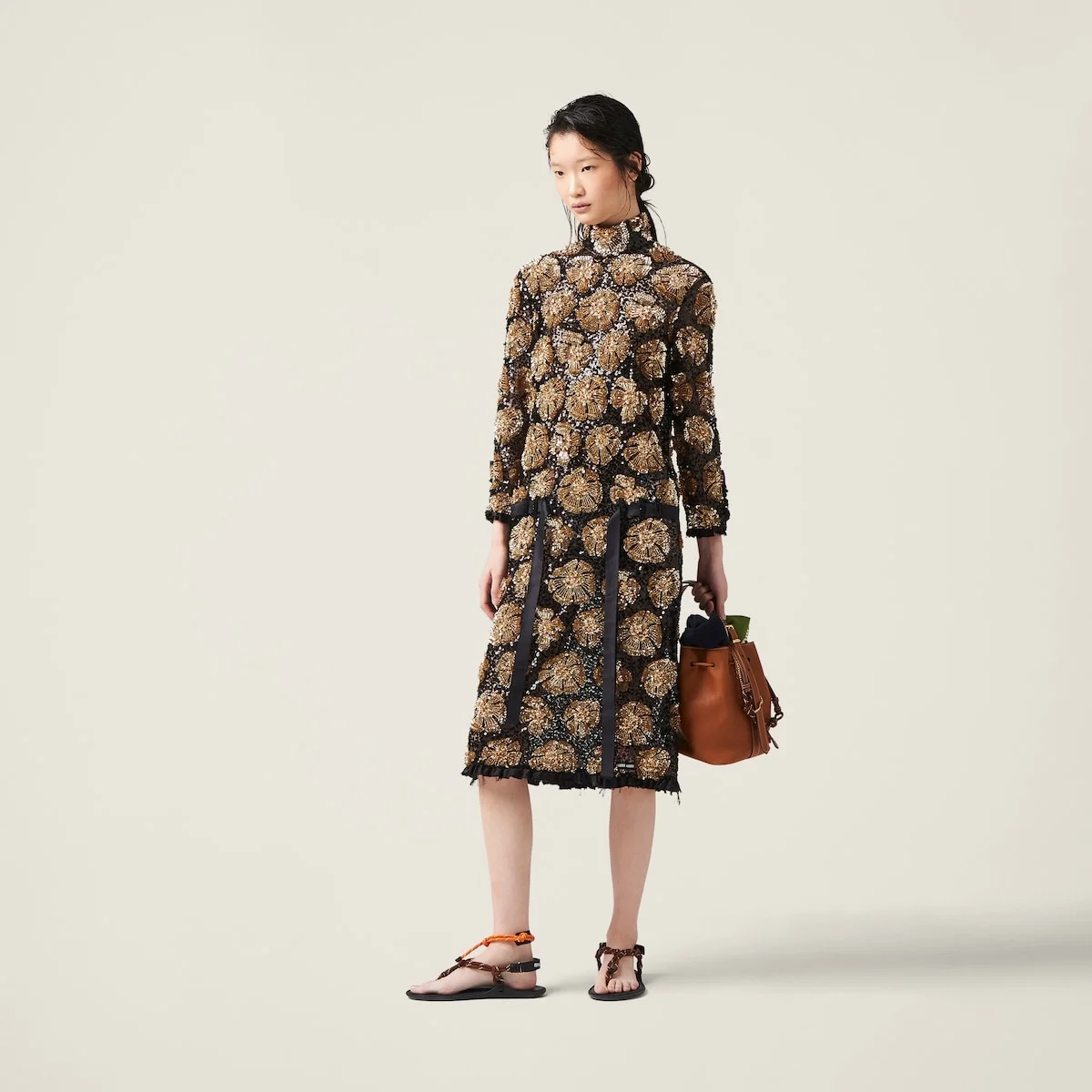 미우미우 스몰 가죽 버킷백 브라운