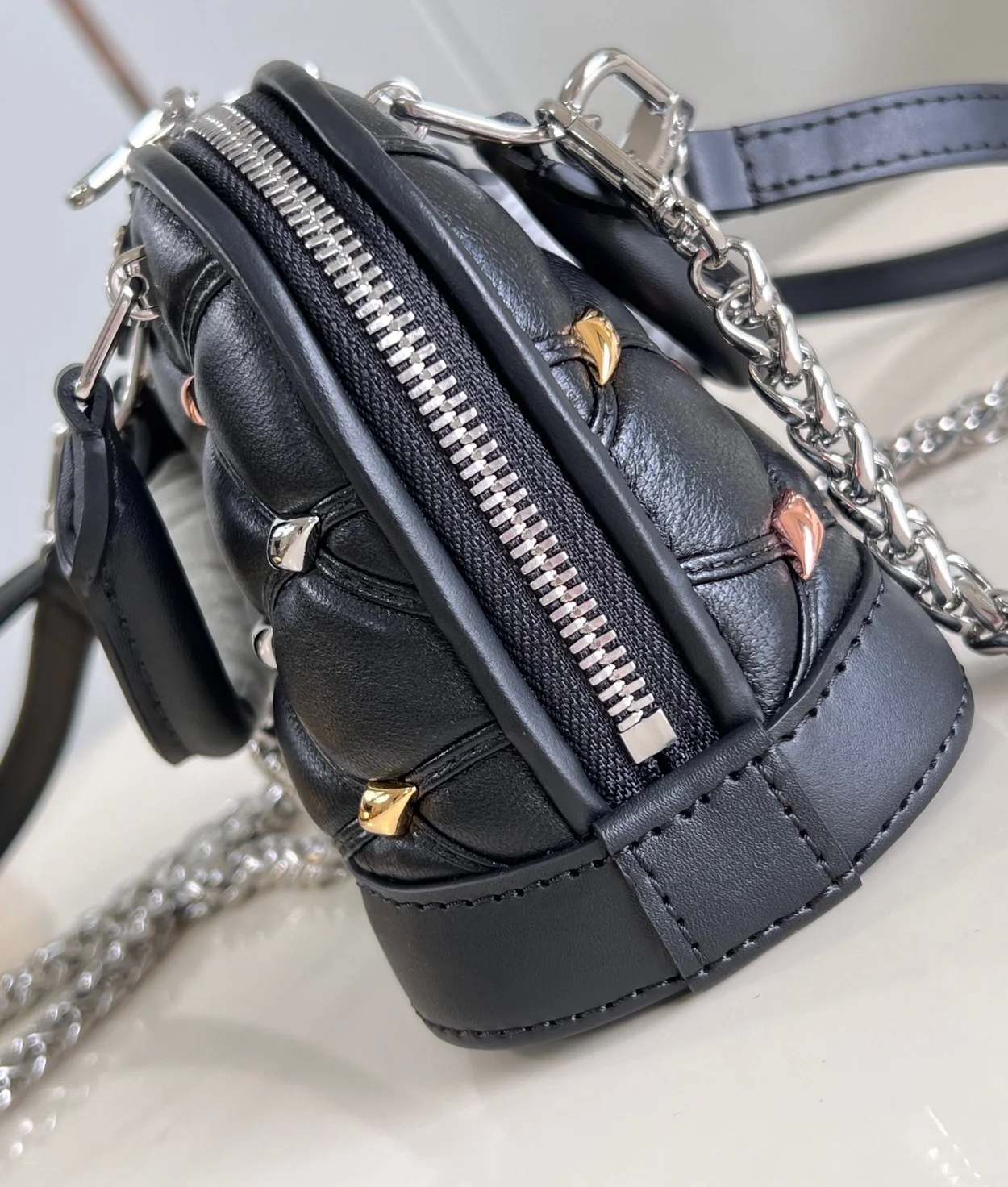 루이비통 나노 알마 M83019