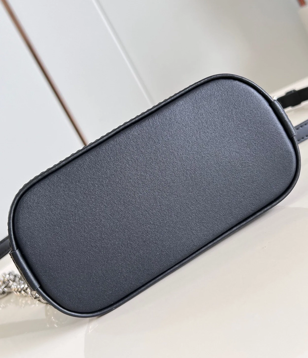 루이비통 나노 알마 M83019