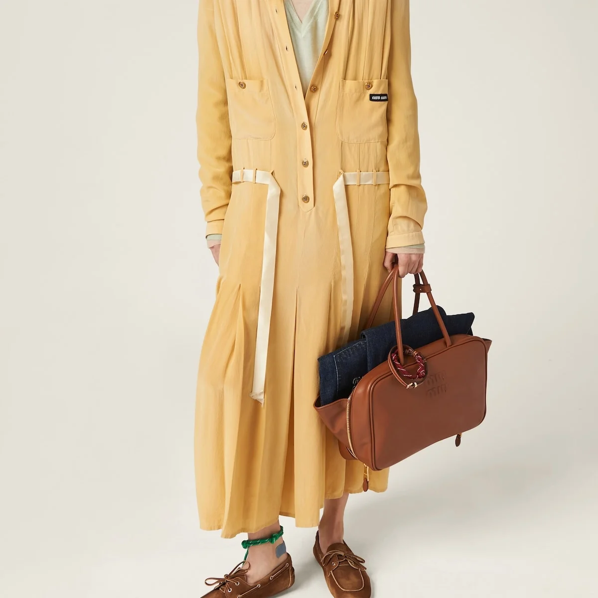 미우미우 가죽 탑 핸들 숄더백 브라운