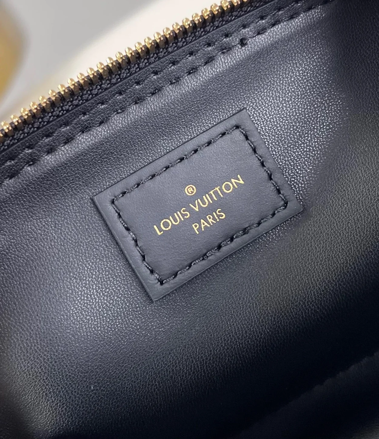 루이비통 나노 알마 말타쥬 M83048