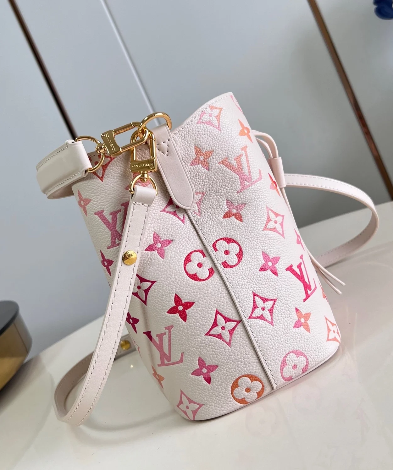 루이비통 네오노에 BB M24649