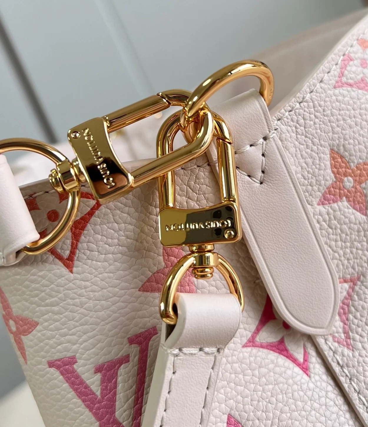 루이비통 네오노에 BB M24649