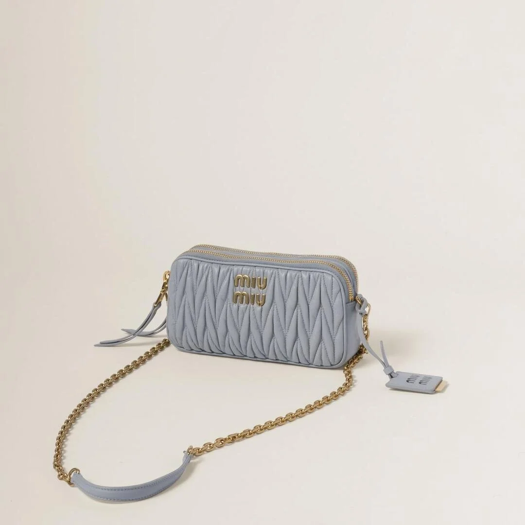 미우미우 마테라쎄 나파 가죽 미니백 블루