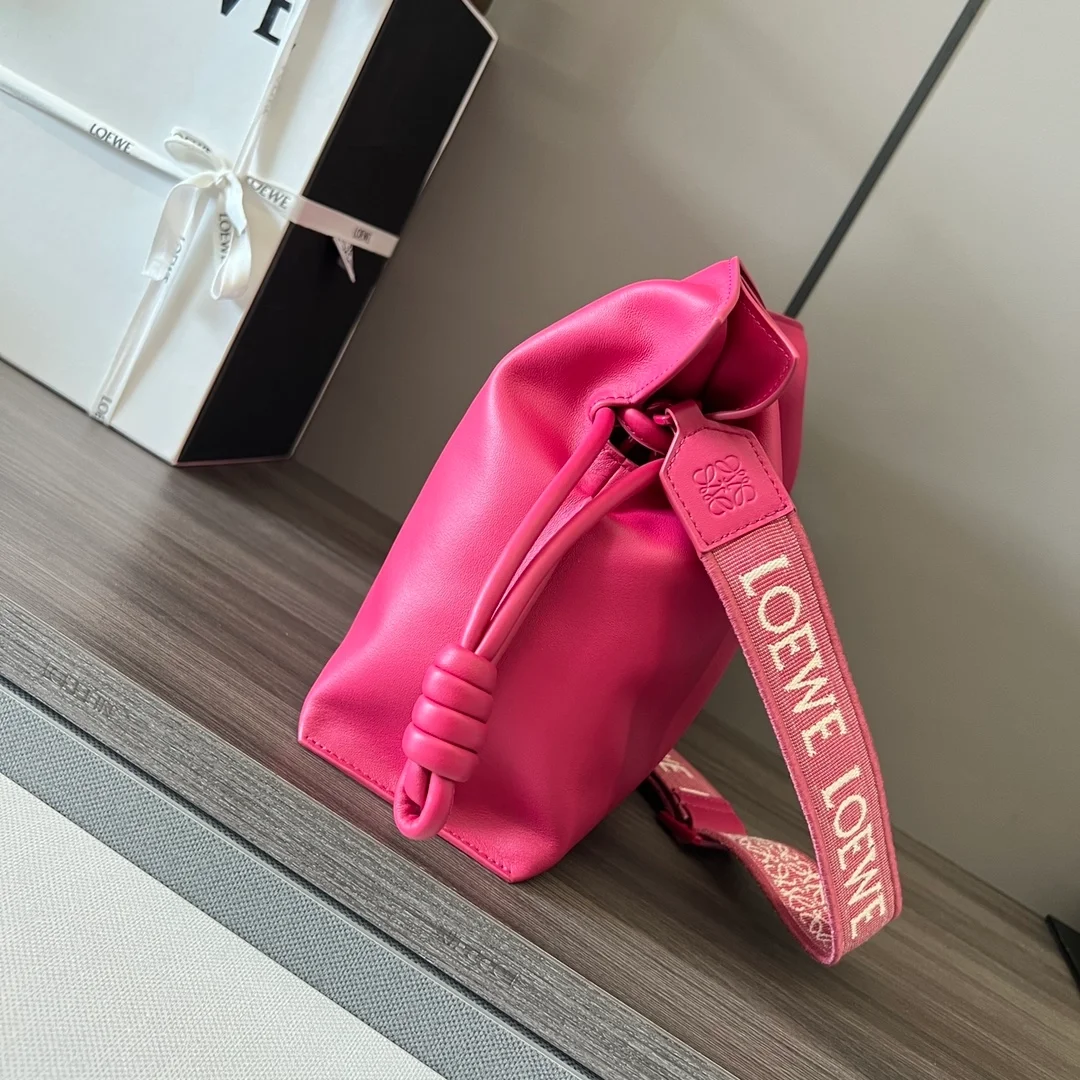 로에베 플라멩코 클러치 백 핑크