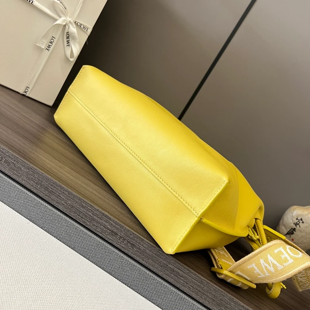 로에베 플라멩코 클러치 백 옐로우