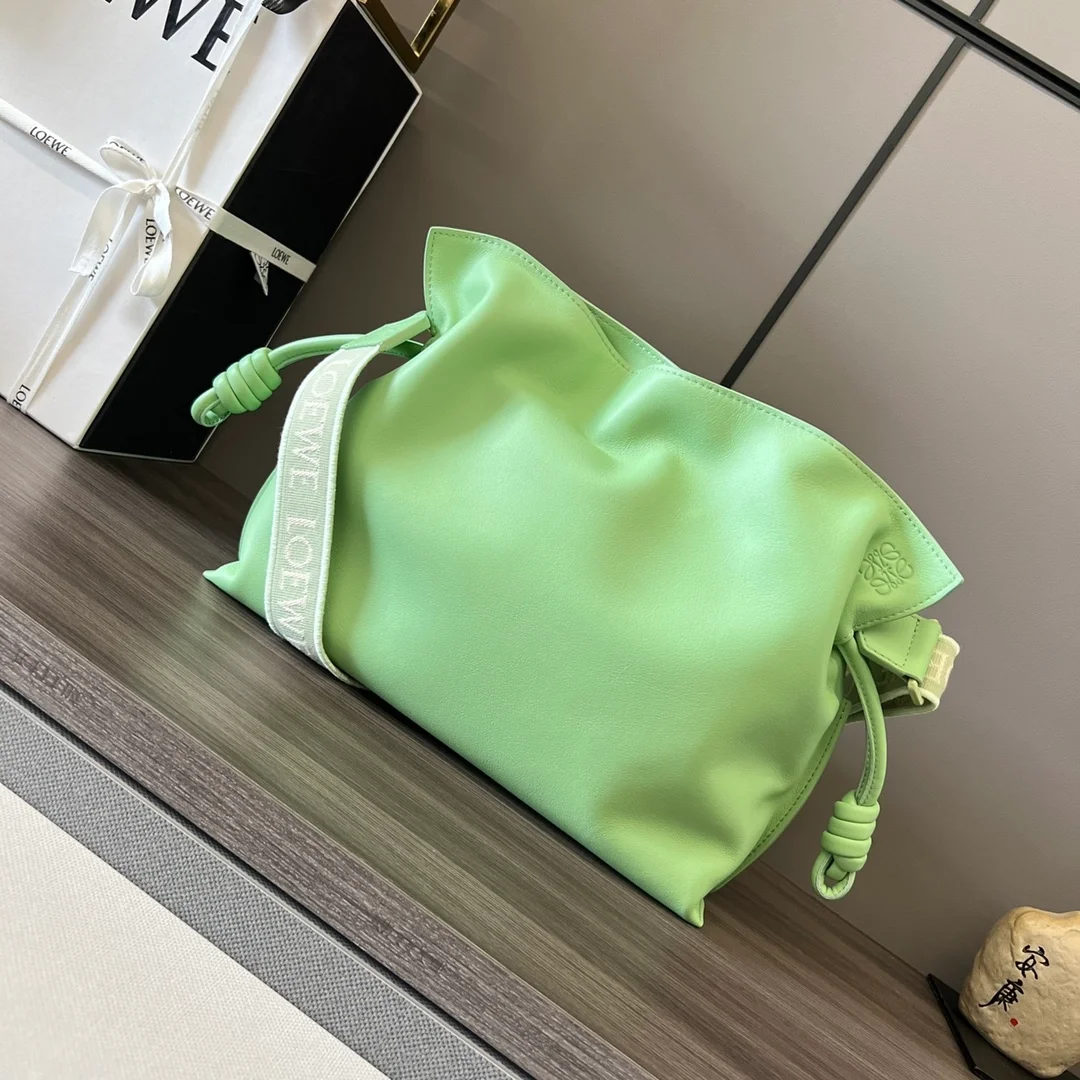 로에베 플라멩코 클러치 백 그린