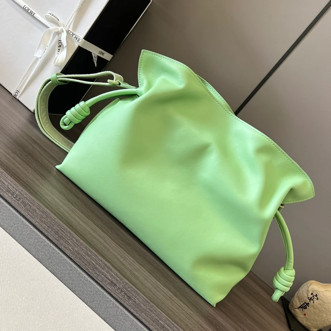 로에베 플라멩코 클러치 백 그린