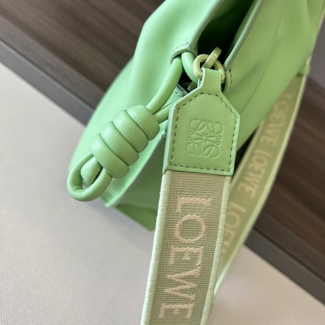 로에베 플라멩코 클러치 백 그린