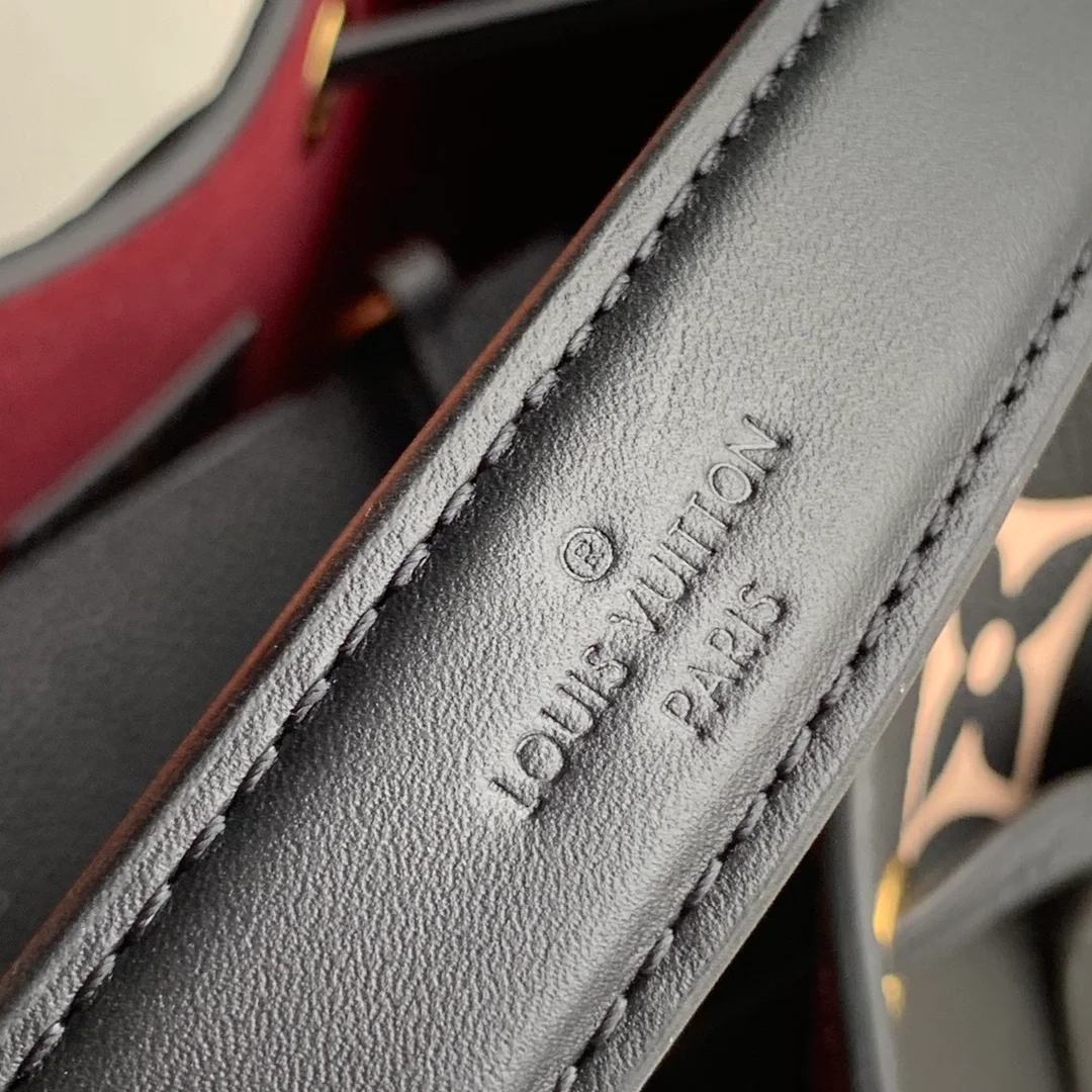 루이비통 네오노에 MM 바이 컬러 핸드백 M45497