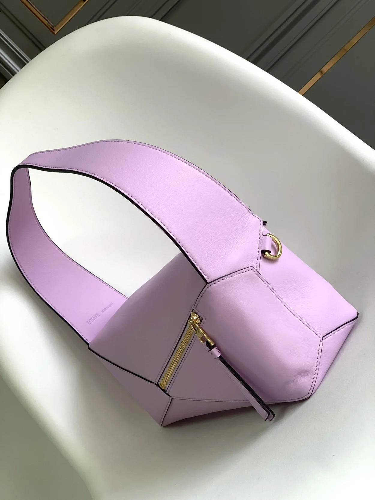 로에베 퍼즐 클래식 카프스킨 호보 백 퍼플