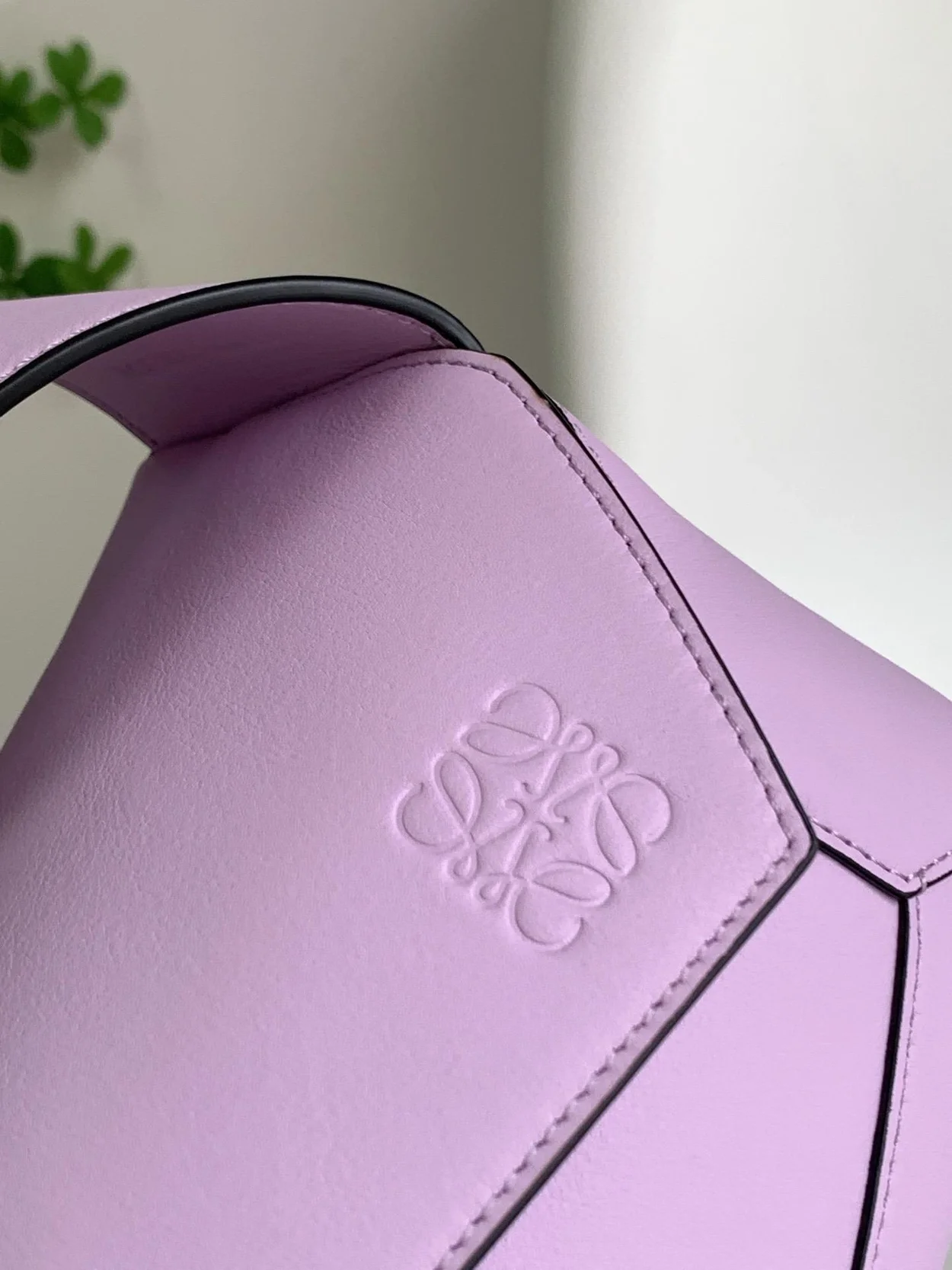 로에베 퍼즐 클래식 카프스킨 호보 백 퍼플