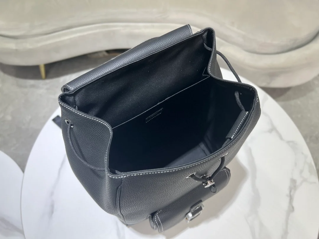 디올 saddle 블랙 백팩