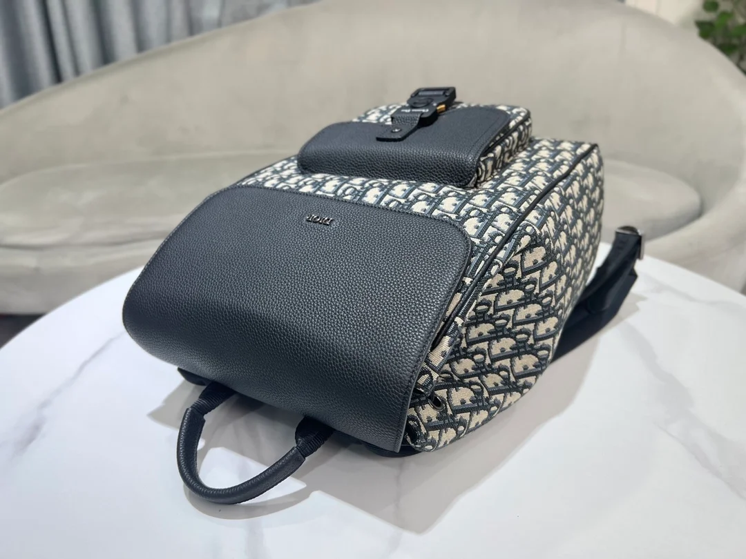 디올 saddle 베이지 블랙 오블리크 자카드 백팩