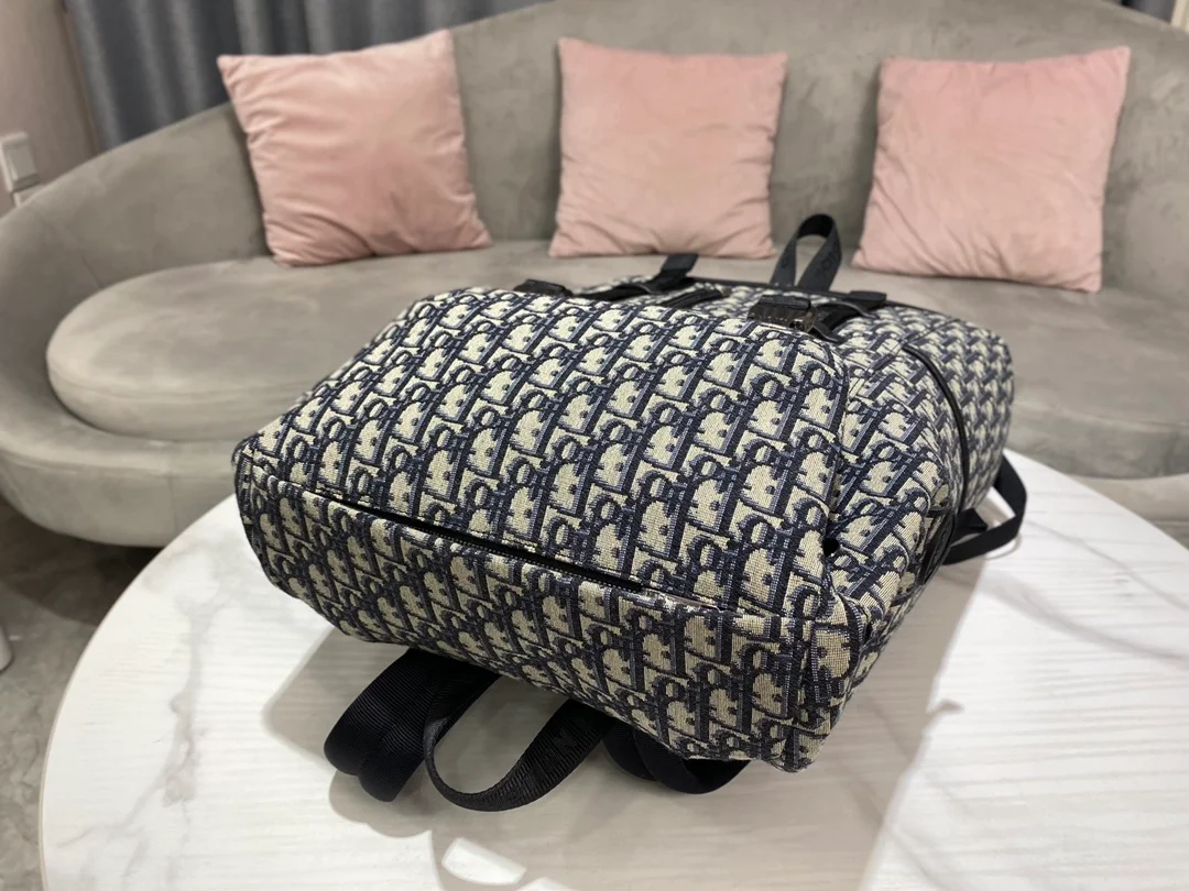 디올 오블리크 익스플로러 백팩 베이지