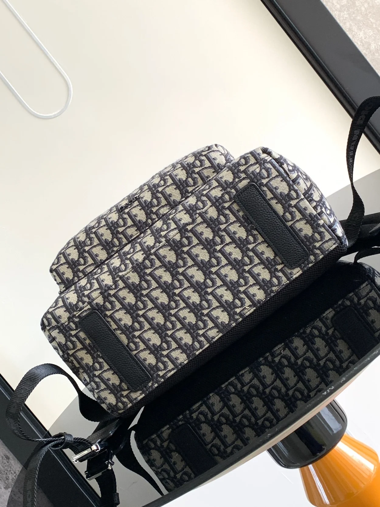 디올 라이더 백팩 베이지