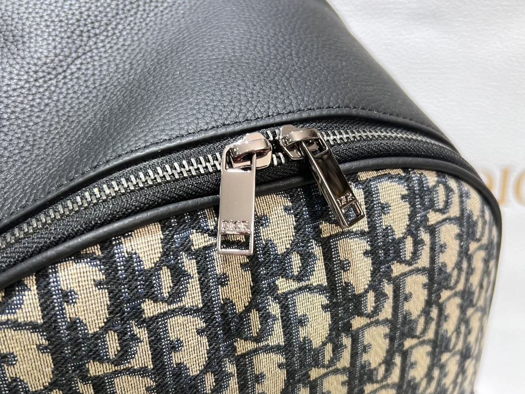 디올 오블리크 자카드 새들 지퍼 백팩 베이지