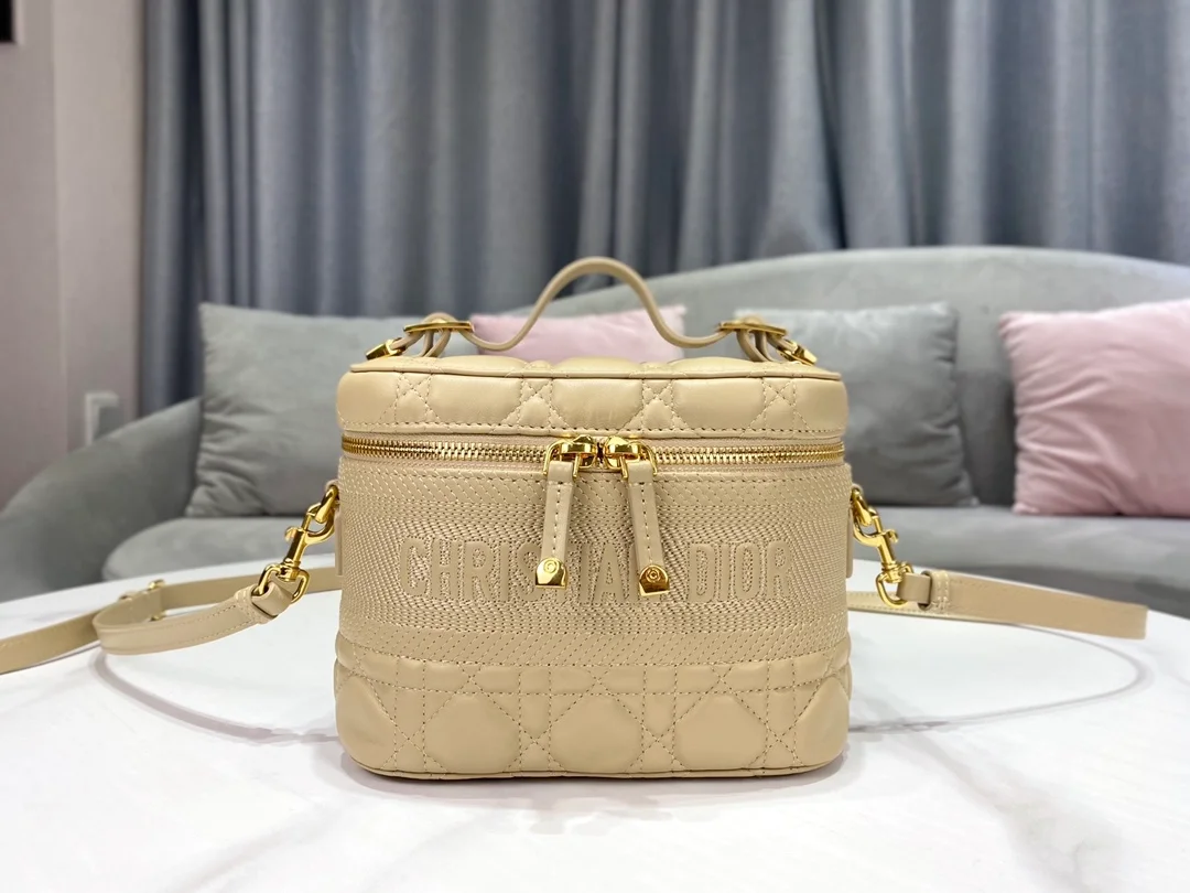 디올 레이디 트래블 베니티 케이스 베이지