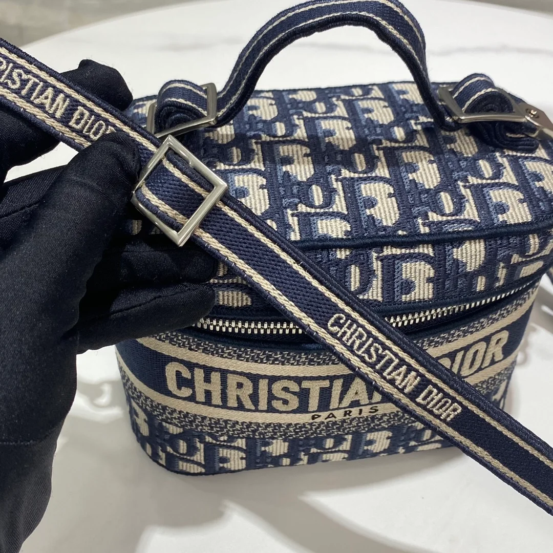 디올 스몰 베니티 트래블 케이스