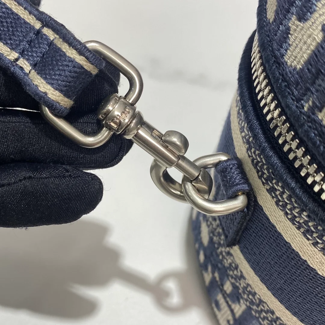 디올 스몰 베니티 트래블 케이스