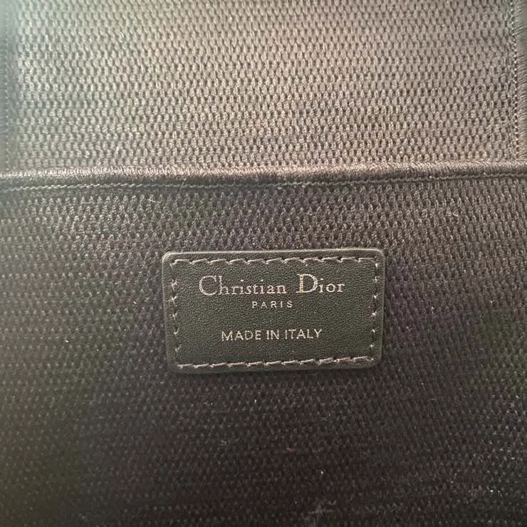 디올 트래블 베니티 케이스