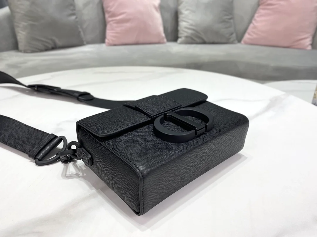 디올 30 몽테인 박스 숄더 백