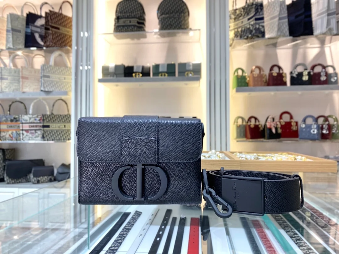 디올 30 몽테인 박스 숄더 백