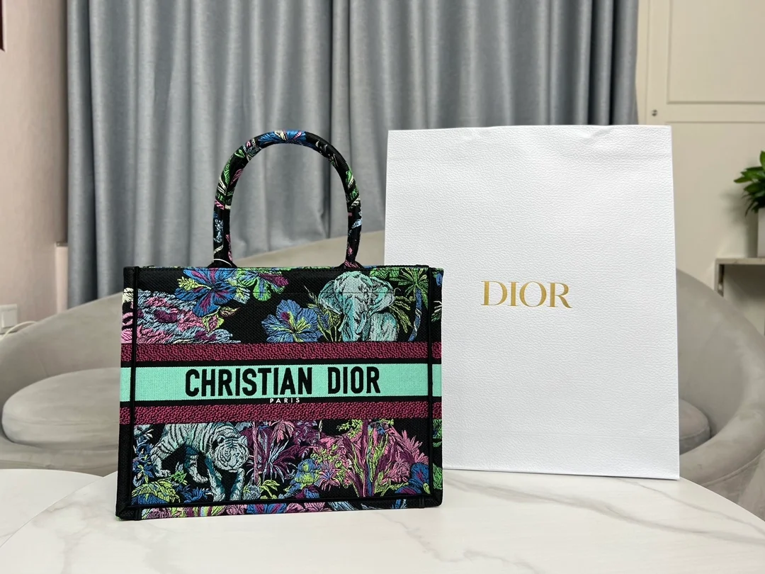 디올 멀티 컬러 북 토트 미디움 백 그린 앤 퍼플