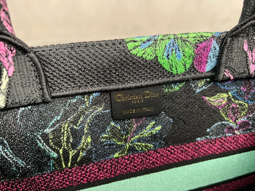 디올 멀티 컬러 북 토트 미디움 백 그린 앤 퍼플