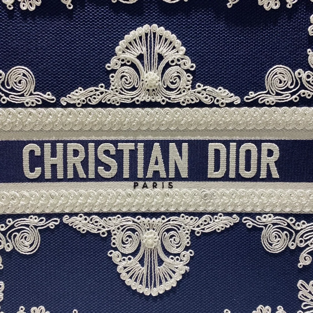 디올 코르넬리 이펙트 북 토트 라지 백