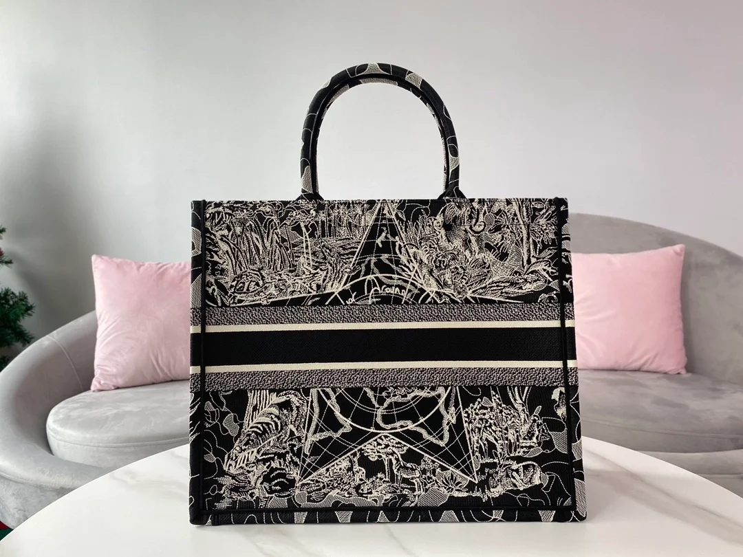 디올 별자리 캔버스 북 토트 라지 백