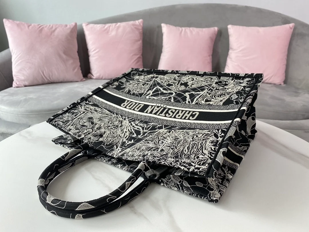 디올 별자리 캔버스 북 토트 라지 백