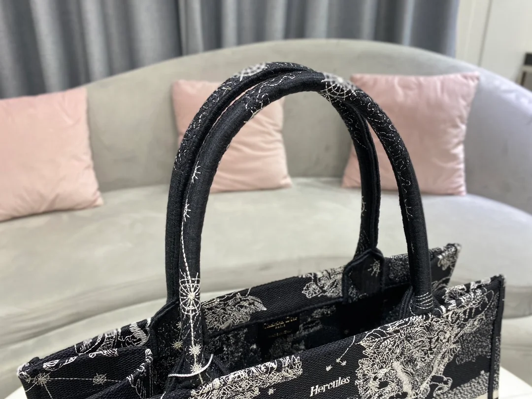 디올 별자리 북 토트 미디움 백 블랙