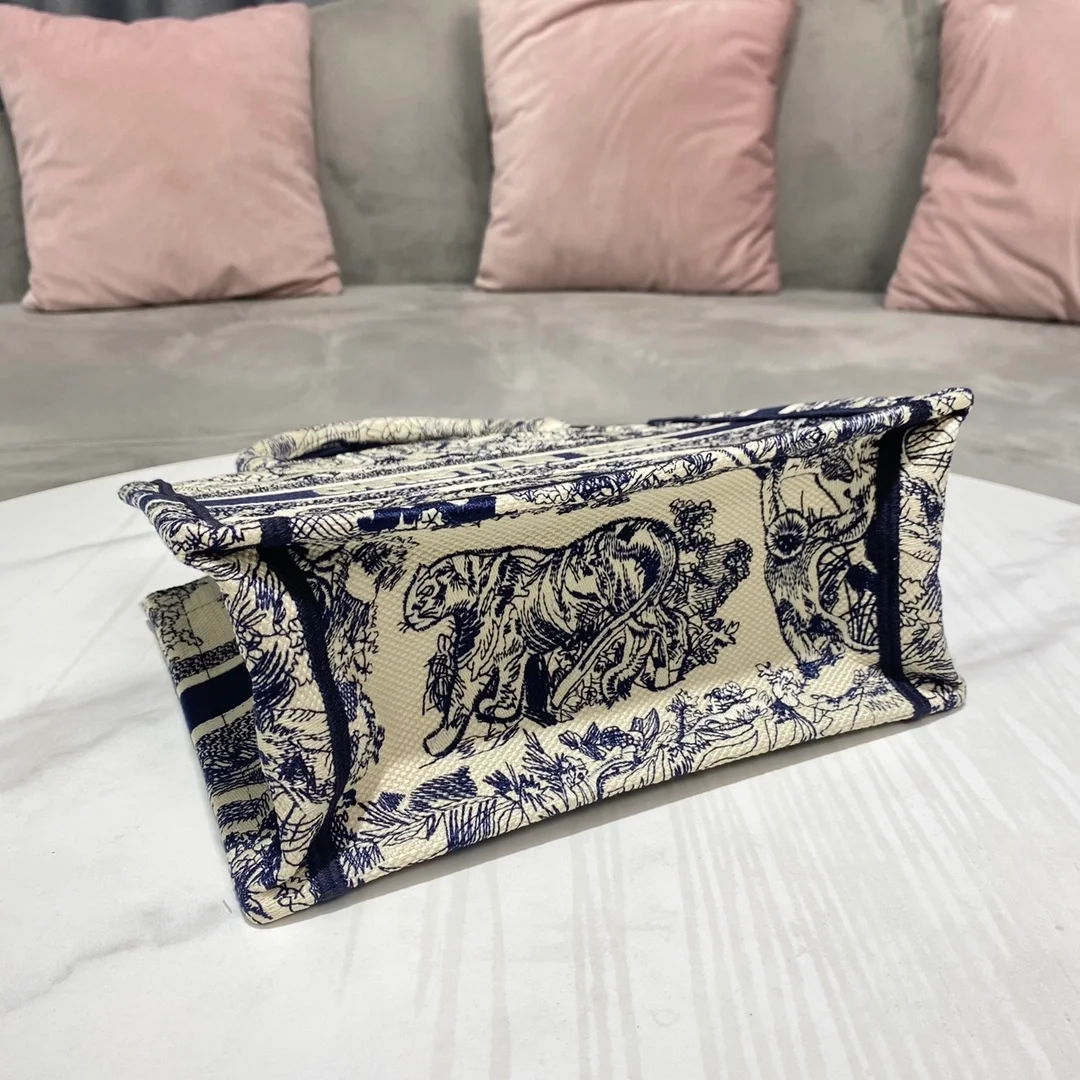 디올 북 토트 스몰 백 화이트 앤 네이비