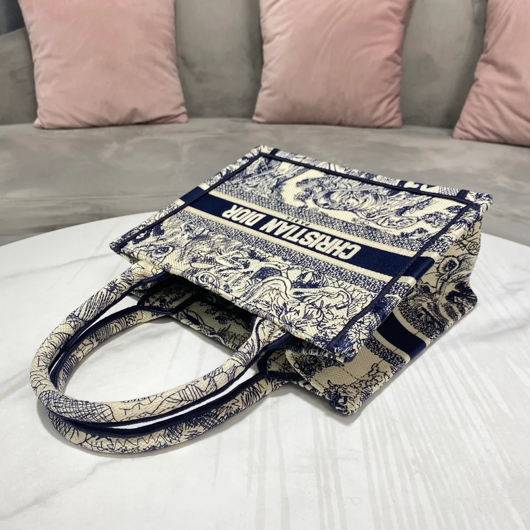 디올 북 토트 스몰 백 화이트 앤 네이비