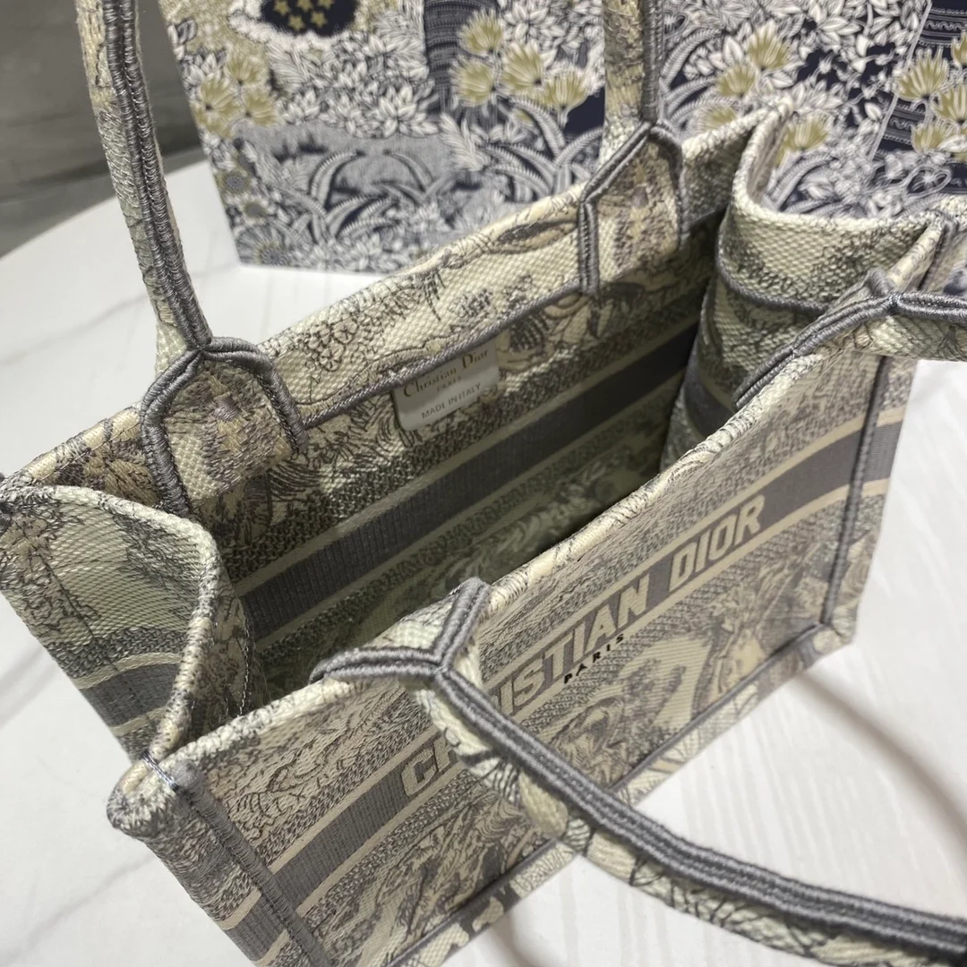 디올 북 토트 스몰 백 아이보리