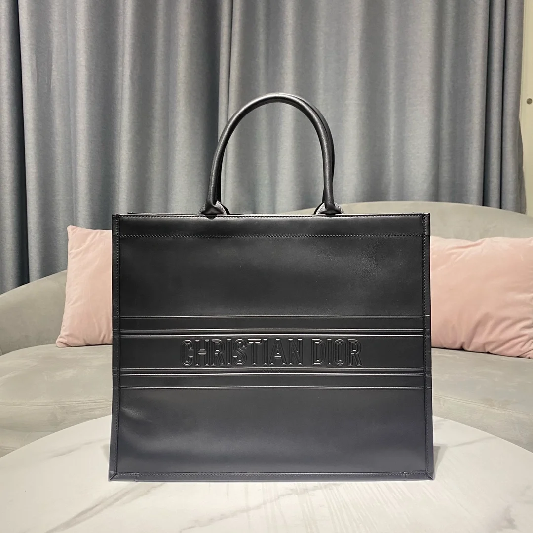 디올 북 토트 레더 라지 핸드백