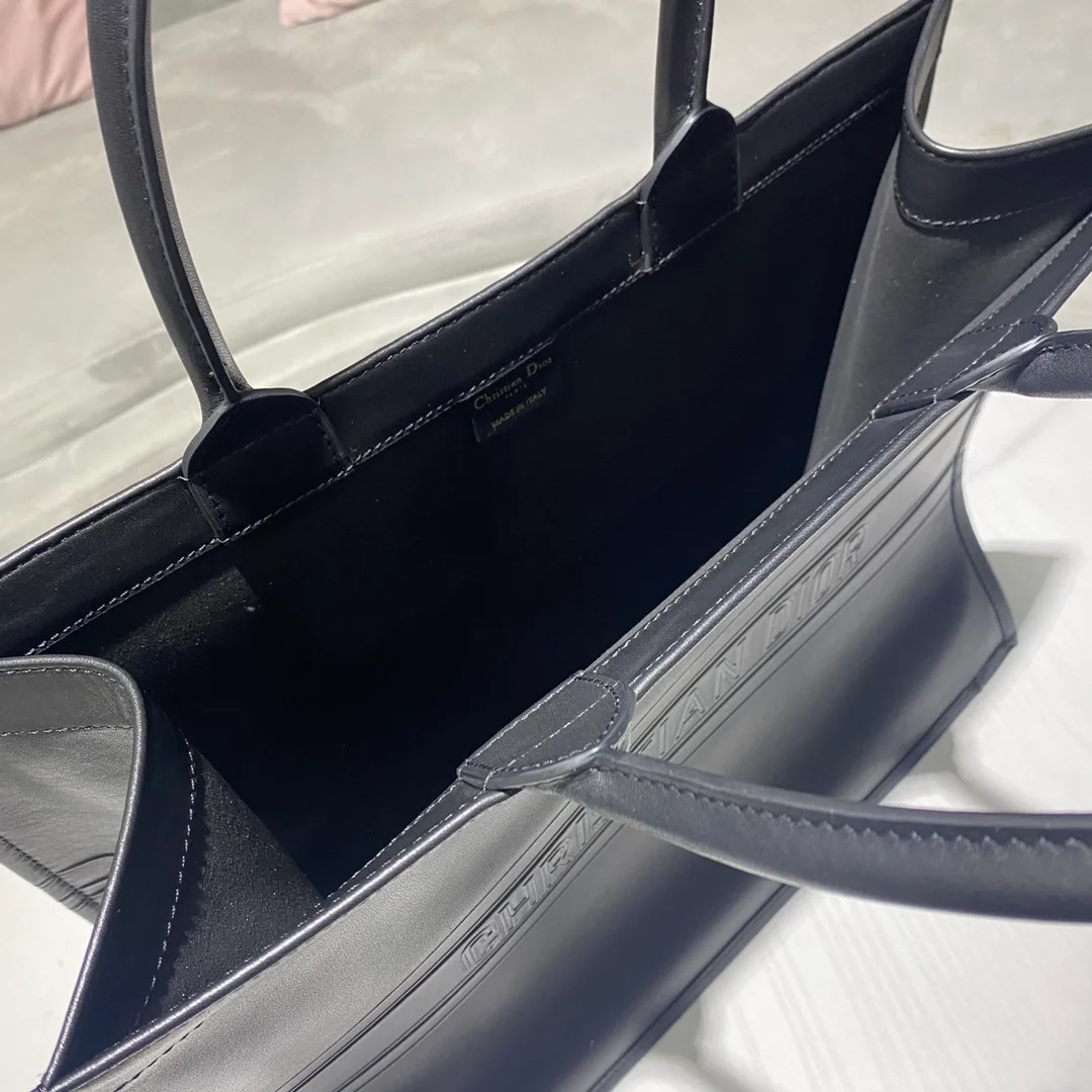 디올 북 토트 레더 라지 핸드백