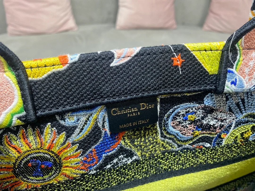 디올 블랙 멀티 컬러 북 토트 미디움 백