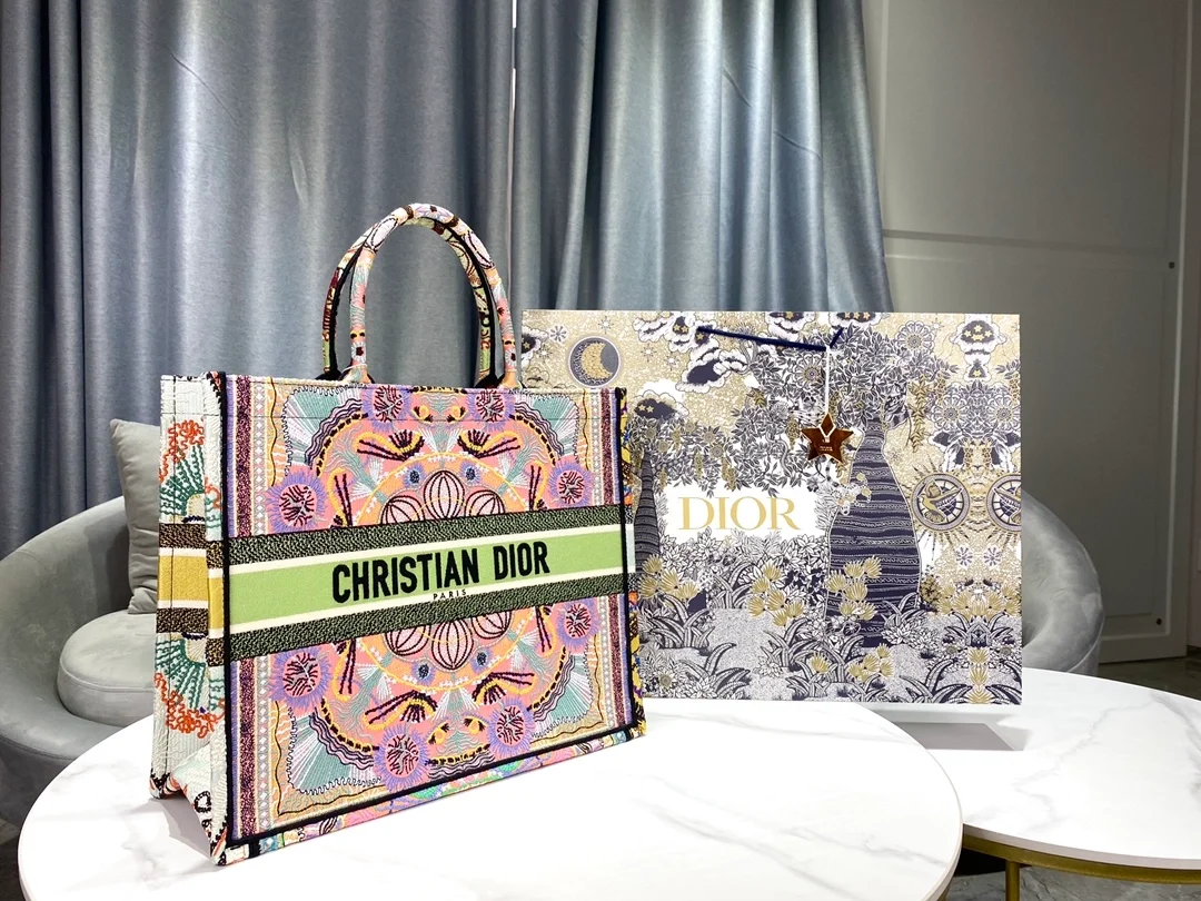 디올 멀티컬러 핑크 북 토트 라지 백